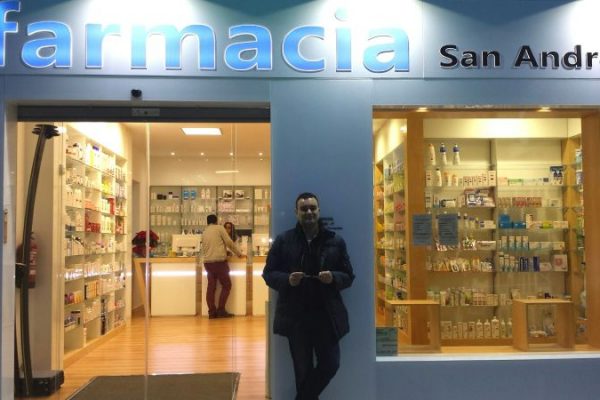 Compraventa de farmacia con traslado en Vigo
