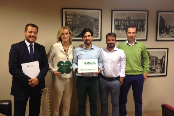 Javier García nuevo titular de Farmacia en Gijón