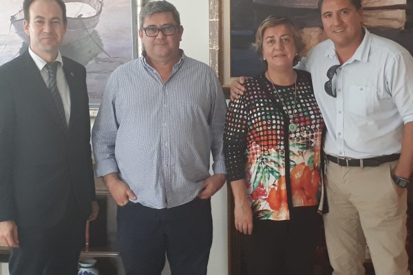María Rosario Pérez estrena titularidad de farmacia en Alicante