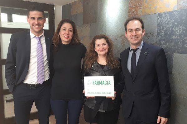 Graciela Mantuano estrena titularidad de farmacia en Benimarfull