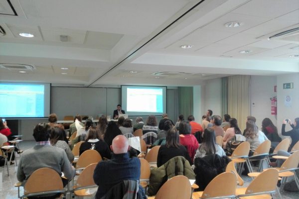 Nueva Masterclass de Farmaquatrium sobre los nuevos métodos de trabajo en farmacias impartida en COF Madrid
