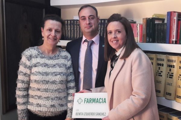 Benita Izquierdo estrena titularidad de farmacia en Talavera de la Reina