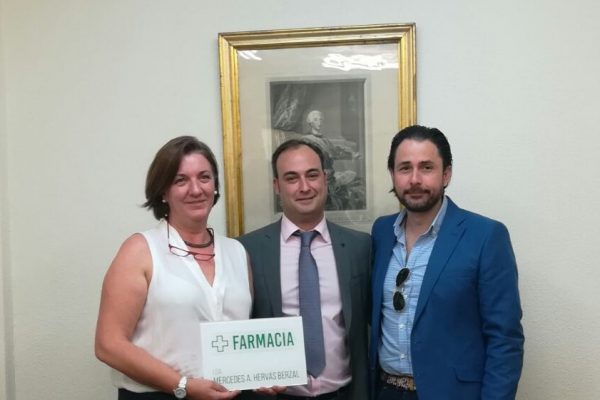 Mercedes Hervás estrena titularidad de farmacia en Recas (Toledo)