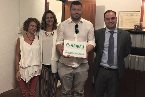 Miguel Domínguez estrena titularidad de Farmacia en Santa Cruz de Tenerife
