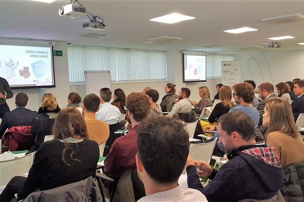 Masterclass de FarmaQuatrium sobre la gestión de compras en la farmacia en su sede central de Santiago