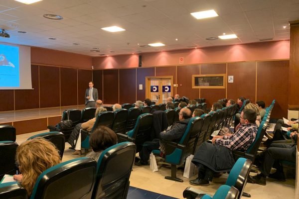 Farmaquatrium analiza con los farmacéuticos asturianos las oportunidades de la transmisión familiar de farmacias