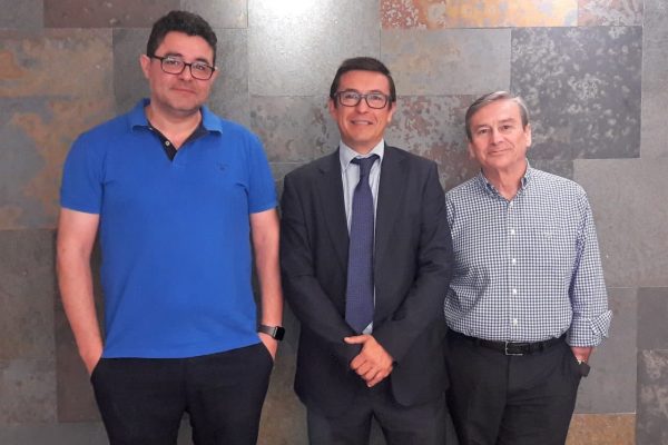 Ángel Mª Sierra estrena titularidad de farmacia en Alicante