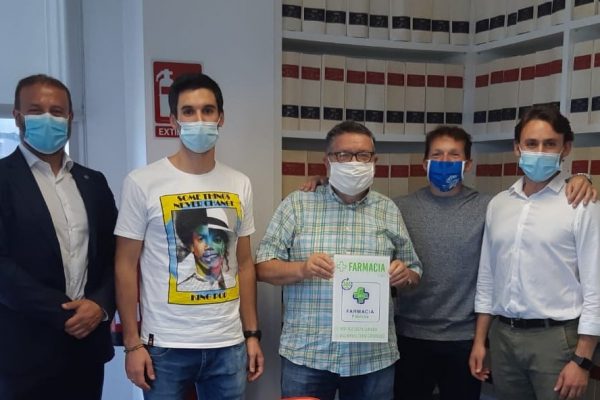 José Manuel Cornes y Juan José Costa estrenan titularidad de farmacia en Santiago de Compostela