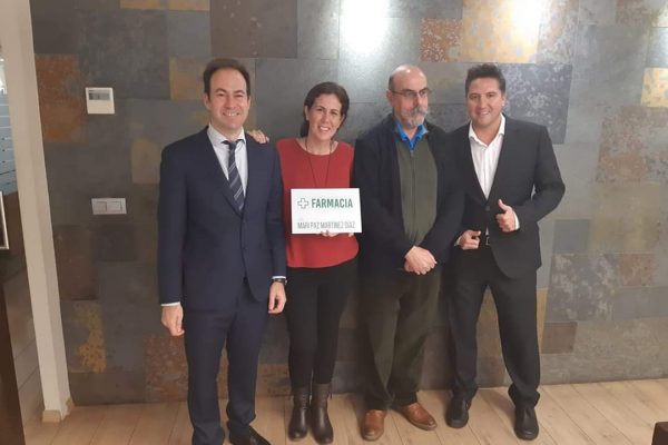 Mari Paz Martínez estrena titularidad de Farmacia en Torrevieja