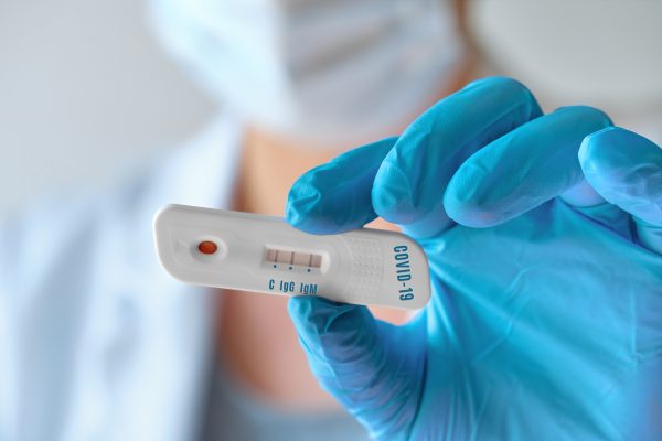 Colaboración entre sanidad y farmacias