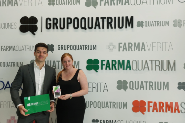 Tenemos ganadora del Sorteo FarmaQuatrium en las I Jornadas del Levante Farmacéutico, Ana Ruiz