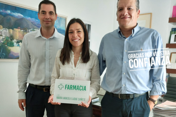 Mª Araceli Luque, nueva titular de farmacia en Huéneja