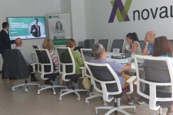 Los farmacéuticos de Bilbao, interesados en las posibilidades de transmisión de una oficina de farmacia