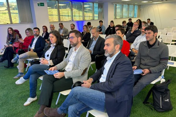 GrupoQuatrium acoge la presentación de 16 nuevos proyectos gallegos de Ecommerce