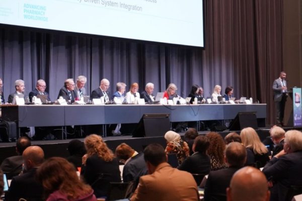La Farmacia española muestra su potencial en el Congreso Mundial de la FIP