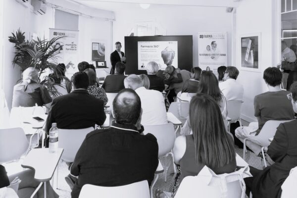 Un proceso de transmisión de Farmacia y la implantación de servicios sanitarios comparten aspectos clave para ser exitosos