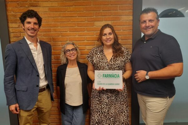 Primera titularidad de Farmacia para Ingrid de la Guardia Garay