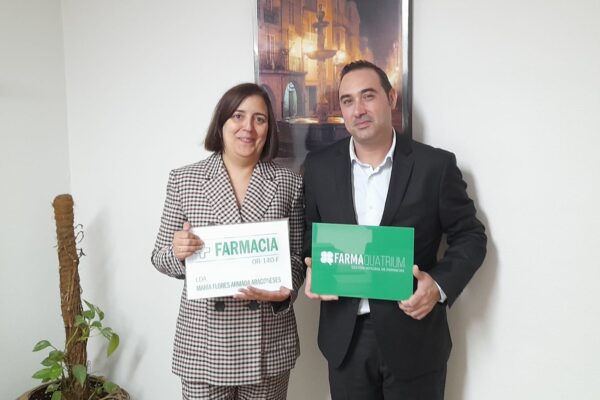 Mª Flores Armada, nueva titular de Farmacia en Ourense
